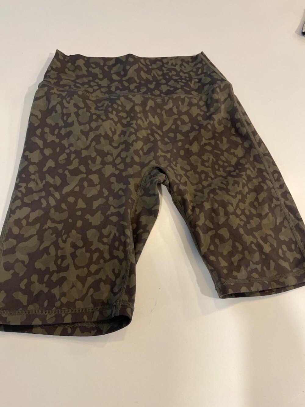 Bettencourt Collection Womens Camo Compression Bike Shorts Medium